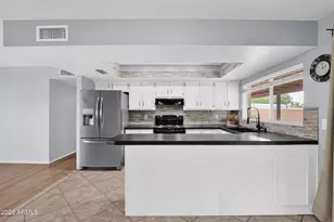 12036 N 41st Dr, Phoenix, AZ 85029 - Photo 8