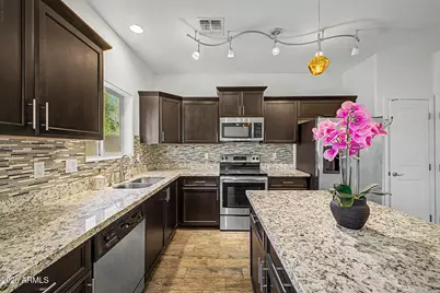 3345 E Pinchot Avenue #12, Phoenix, AZ 85018 - Photo 12