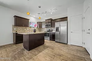 3345 E Pinchot Ave, Phoenix, AZ 85018 - Photo 10
