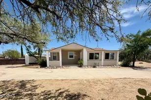 23895 W Cannon Dr, Congress, AZ 85332 - Photo 2