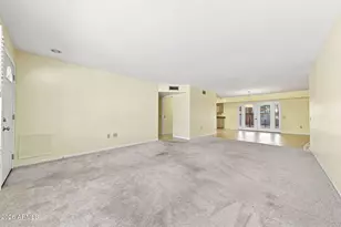 9607 W Willowbrook Dr, Sun City, AZ 85373 - Photo 2