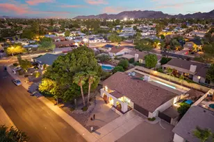2331 E Sunnyside Dr, Phoenix, AZ 85028 - Photo 40