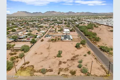 970 W Roosevelt Street #2, Apache Junction, AZ 85119 - Photo 2