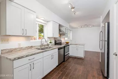 5550 N 12th Street #8, Phoenix, AZ 85014 - Photo 6