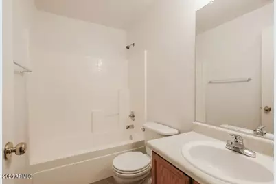 114 E Beth Drive, Phoenix, AZ 85042 - Photo 10
