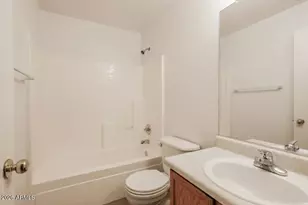 114 E Beth Dr, Phoenix, AZ 85042 - Photo 10