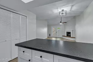 907 S Lola Ln, Tempe, AZ 85281 - Photo 8