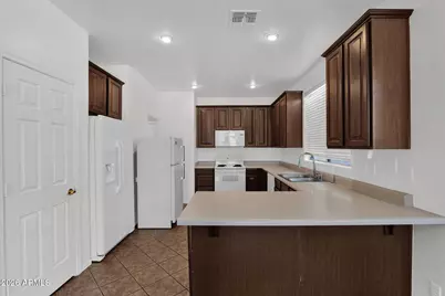 2329 W Carter Road, Phoenix, AZ 85041 - Photo 12