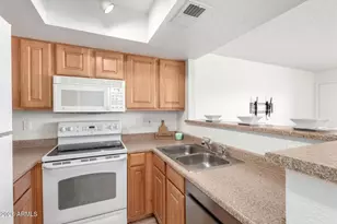 3601 W Tierra Buena Ln, Phoenix, AZ 85053 - Photo 14