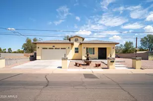 425 S Hidalgo Rd, Chandler, AZ 85225 - Photo 2