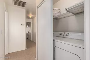 2936 E Willetta St, Phoenix, AZ 85008 - Photo 20