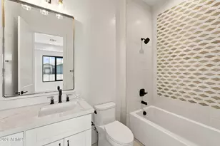 608 E Leisure Ln, Phoenix, AZ 85086 - Photo 32