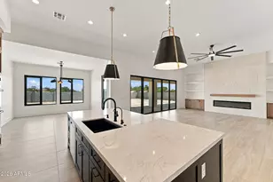 608 E Leisure Ln, Phoenix, AZ 85086 - Photo 10