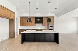 608 E Leisure Ln, Phoenix, AZ 85086 - Photo 6