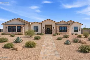 608 E Leisure Ln, Phoenix, AZ 85086 - Photo 1