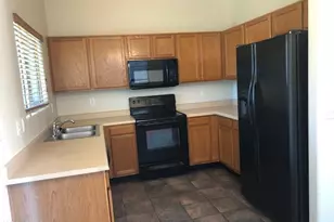 3045 W Covey Ln, Phoenix, AZ 85027 - Photo 2