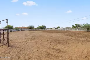 35929 N 7th St, Phoenix, AZ 85086 - Photo 22