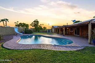 19 E Canterbury Ct, Phoenix, AZ 85022 - Photo 38