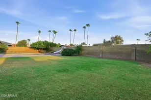 19 E Canterbury Ct, Phoenix, AZ 85022 - Photo 32