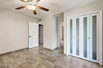 19 E Canterbury Court, Phoenix, AZ 85022 - Photo 30