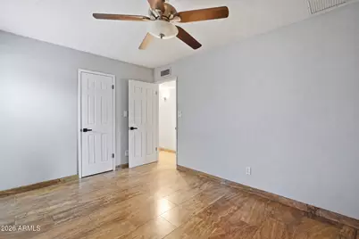 19 E Canterbury Court, Phoenix, AZ 85022 - Photo 28