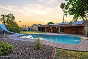 19 E Canterbury Ct, Phoenix, AZ 85022 - Photo 2