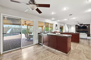 19 E Canterbury Ct, Phoenix, AZ 85022 - Photo 16