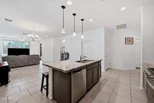 2723 W Apollo Rd, Phoenix, AZ 85041 - Photo 4
