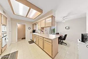 10208 W Mountain View Rd, Sun City, AZ 85351 - Photo 22