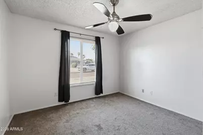 3449 W Mauna Loa Lane, Phoenix, AZ 85053 - Photo 8