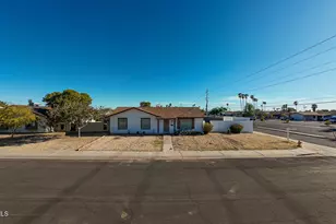 3449 W Mauna Loa Ln, Phoenix, AZ 85053 - Photo 30