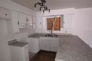 4180 W Camino Acequia, Phoenix, AZ 85051 - Photo 4