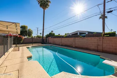 8303 E Glenrosa Avenue, Scottsdale, AZ 85251 - Photo 1