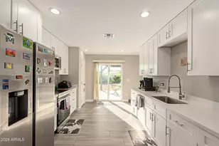 18230 N Organ Pipe Dr, Sun City, AZ 85373 - Photo 8