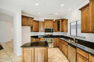 13759 W Monterey Way, Avondale, AZ 85392 - Photo 12