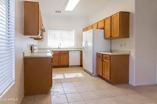 9828 E Knowles Ave, Mesa, AZ 85209 - Photo 4