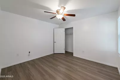 3065 N 67th Avenue #Apt 221, Phoenix, AZ 85033 - Photo 12