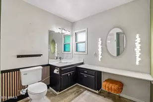 2460 E Claire Dr, Phoenix, AZ 85032 - Photo 32