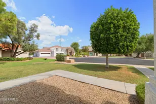 10536 N 96th Pl, Scottsdale, AZ 85258 - Photo 12