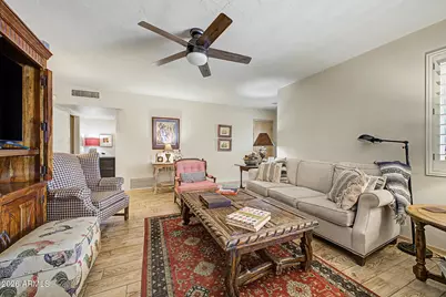 4340 E Vermont Avenue, Phoenix, AZ 85018 - Photo 14
