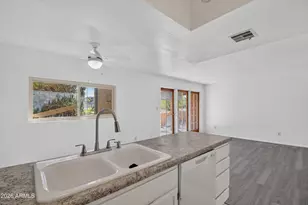 18811 N 19th Ave, Phoenix, AZ 85027 - Photo 10