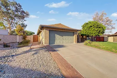 11243 N 58th Drive, Glendale, AZ 85304 - Photo 2