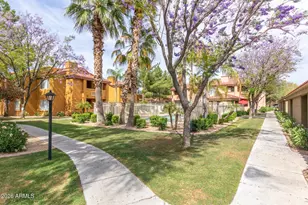 2929 W Yorkshire Dr, Phoenix, AZ 85027 - Photo 42