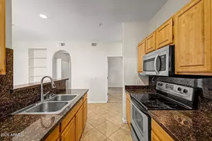 2929 W Yorkshire Dr, Phoenix, AZ 85027 - Photo 12