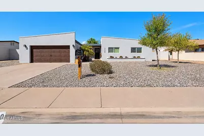 3020 E Larkspur Drive, Phoenix, AZ 85032 - Photo 1