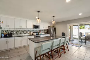 3020 E Larkspur Dr, Phoenix, AZ 85032 - Photo 2