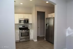 10324 W Sands Dr, Peoria, AZ 85383 - Photo 18