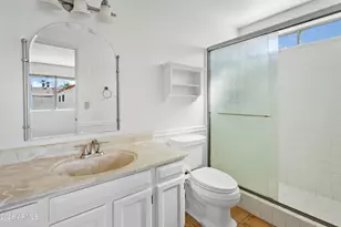 841 E Paradise Ln, Phoenix, AZ 85022 - Photo 18