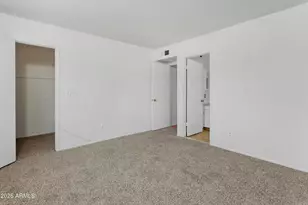 841 E Paradise Ln, Phoenix, AZ 85022 - Photo 16