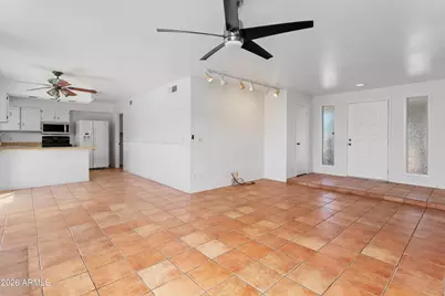 841 E Paradise Lane, Phoenix, AZ 85022 - Photo 8